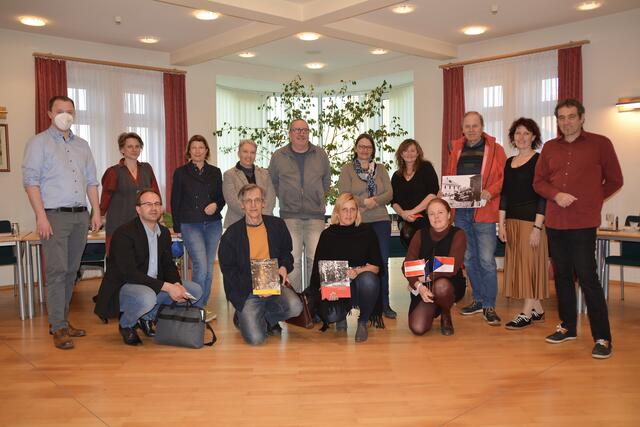 Im Gmünder Rathaus wurde das KPF-Projekt präsentiert, Geschichten ausgetauscht und rege diskutiert. | Foto: Pilz