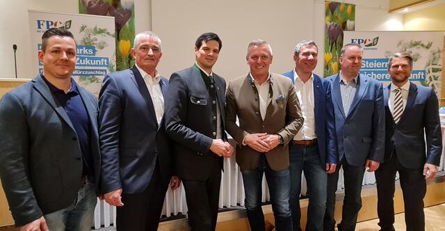 Bezirksparteitag der FPÖ Bruck-Mürzzuschlag im Gasthaus Turmwirt in Kindberg: Raphael Pensl, Ernst Ebner, Hannes Amesbauer, Mario Kunasek, Arnd Meißl, Reinhard Richter und Ralph Ranner. | Foto: FPÖ Bruck-Mürzzuschlag