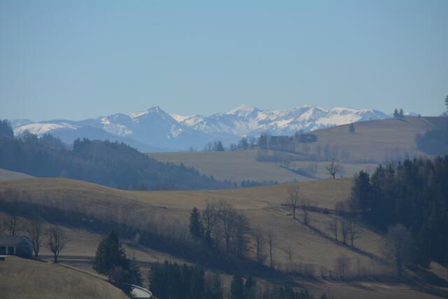 Schöne Ausblicke in die Bergwelt des Mostviertels, Oberösterreichs und der Steiermark