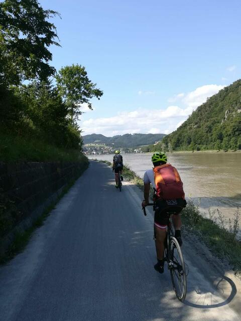 412 Kilometer in vier Tagen: Radlwolf und Michi am Donauradweg | Foto: Kurt Strobl