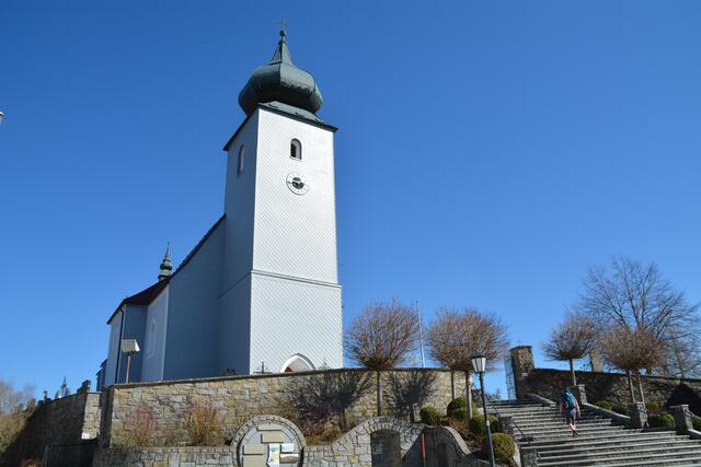 Die Pfarrkirche in St. Leonhard am Walde wurde im Jahr 1443 errichtet. | Foto: Roland Mayr