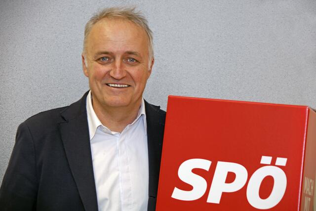 Wolfgang Grabner-Sittenthaler, 2. Vizebürgermeister in Braunau, setzt sich für ein Stadtarchiv in der Bezirkshauptstadt ein.  | Foto: SPÖ
