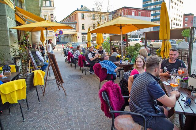 Schöner Gastgarten mitten in der Stadt! | Foto: Roland Pössenbacher