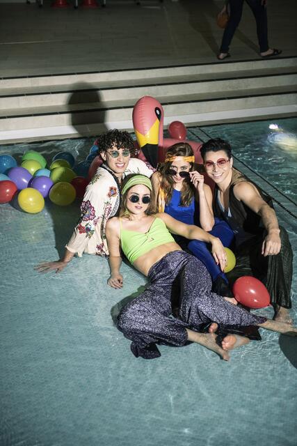 Das Rockmusical "Hair" steht im neuen Spielzeit-Programm am Salzburger Landestheater.  | Foto: SLT/Christina Baumann-Canaval 