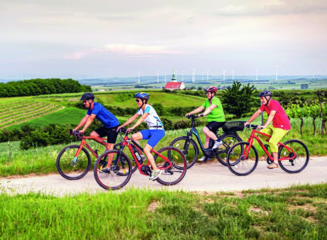 Ab aufs Rad und von Poysdorf aus das Weinviertel erkunden. | Foto: Robert Herbst