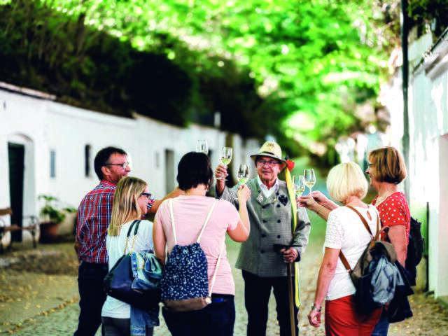 Uuuuuuuund Prost: Das Vino Versum Poysdorf | Foto: Reidinger