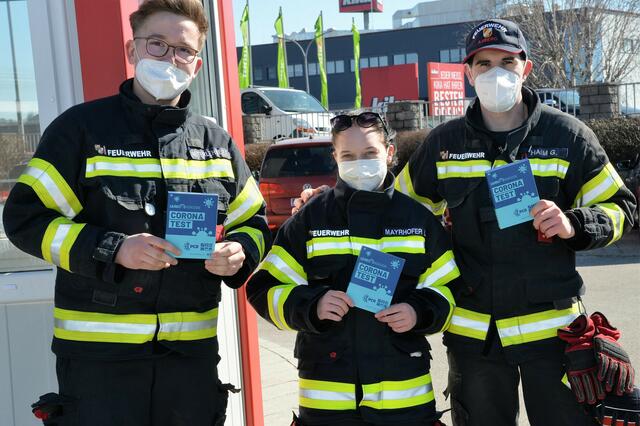 "Mit Stolz und Respekt begegne ich zur Zeit nur den Freiwilligen in unserem schönen Österreich. Nur sie alleine sind die wahren Helden", betont Bezirksfeuerwehrkommandant Helmut Födermayr. | Foto: BFKDO LL  