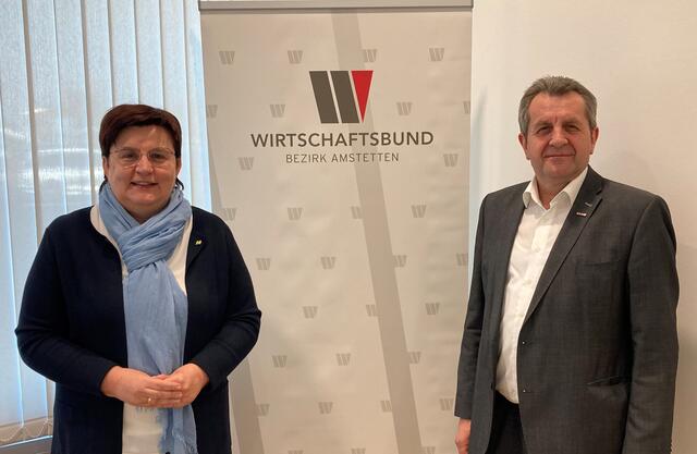 WB Bezirksgruppenobfrau von Amstetten LAbg. Michaela Hinterholzer und WBNÖ-Funktionär und Obmann der WK Bezirksstelle Amstetten Gottfried Pilz. | Foto: WBNÖ