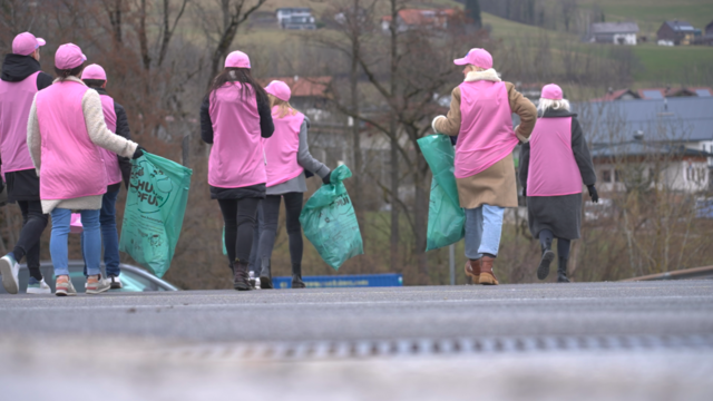 Die BWT-MitarbeiterInnen sammelten achtlos weggeworfenen Müll. | Foto: BWT