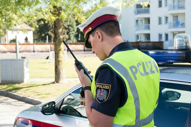 Im 2. Bezirk konnten die mutmaßlichen Täter geschnappt werden. Wenig später ging es im 15. Bezirk für die Polizei Wien weiter. | Foto: LPD Salzburg