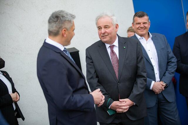 Verstehen sich blendend: Der Bundesparteichef Nehammer und der steirische 1er Hermann Schützenhöfer. | Foto: STVP