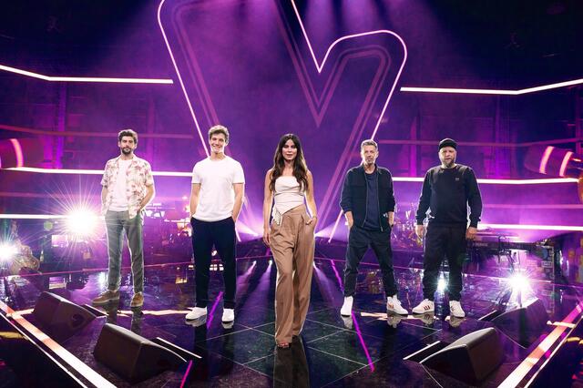 Die Coaches von "The Voice Kids": Alvaro Soler, Wincent Weiss, Lena Meyer-Landrut, Michi Beck und Smudo. | Foto: SAT.1 / André Kowalski