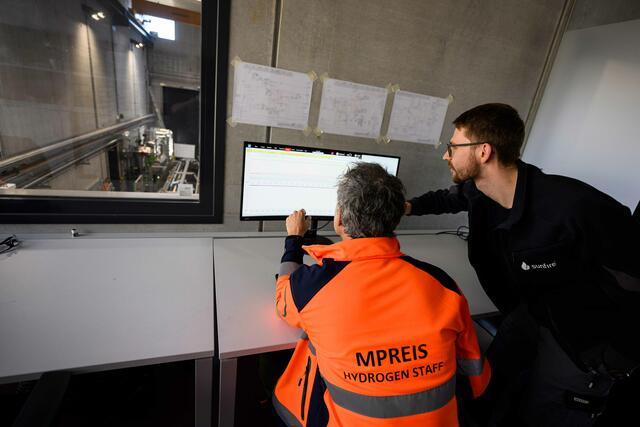 Modernste Technik ist auch im Kontrollzentrum der Anlage ein Gebot der Stunde. | Foto: MPREIS/Franz Oss