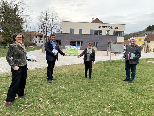 Foto: Leiterin Arbeitskreis Klimabündnis Sieghartskirchen Yasmin Dorfstetter, Andreas Thomaso, Bürgermeisterin Josefa Geiger, Peter Hofmarcher; | Foto: Marktgemeinde Sieghartskirchen