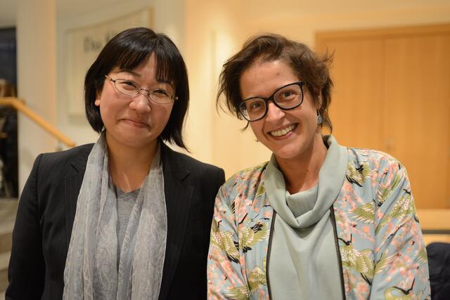 Kulturattachée Shoko Haruki mit Elise Madl vom Stadtamt Purkersdorf.