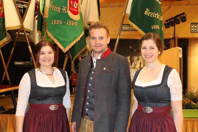 Landesleiterin Bettina Hechenberger, Landesobmann Dominik Traxl und Landesleiterin-Stellvertreterin Magdalena Millinger (v.li.). | Foto: Siegele
