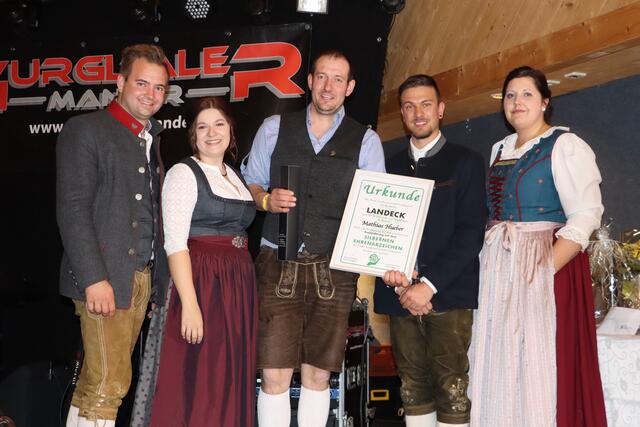 Landesobmann Dominik Traxl, Landesleiterin Bettina Hechenberger, Mathias Hueber, Bezirksobmann Marcel Pfisterer und Bezirksleiterin Jaqueline Traxl (v.li.) | Foto: Siegele