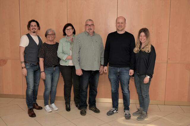 Der Vorstand von links: Kapellmeister Klemens STIEFSOHN; Kassier-Stv. Melanie STOLL; Obmann-Stv. Maria GASCHL; Obmann Leopold LUGBAUER; Obmann-Stv. und Schriftführer-Stv. Christian LECHNER; Schriftführerin Birgit UNTERHUBER; nicht im Bild Kassierin Sabine LEUTHNER. | Foto: Musikvereines Ober-Grafendorf / St. Margarethen