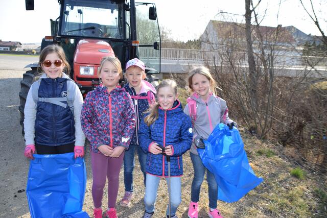 In der Gemeinde Marz haben auch die Kleinen mitgeholfen, den Müll von den Straßen zu entfernen. | Foto: Gemeinde Marz