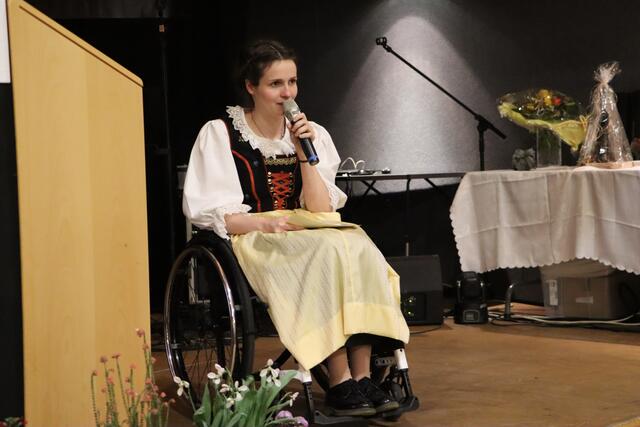 Mit ihrer bewegenden Dankesrede begeisterte Bezirksgeschäftsführerin Jelena Jehle den ganzen Saal. | Foto: Siegele
