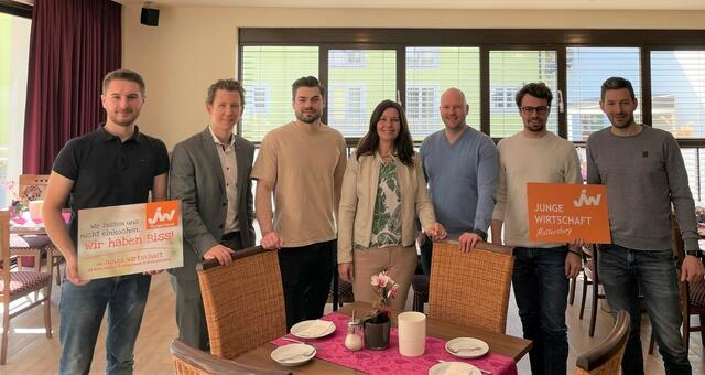 Bernd Koch, Christoph Schnitter, Alexander Eckhardt, Melanie Eckhardt, Peter Kutrowatz, Johannes Schmit, Thomas Wimmer | Foto: WKB