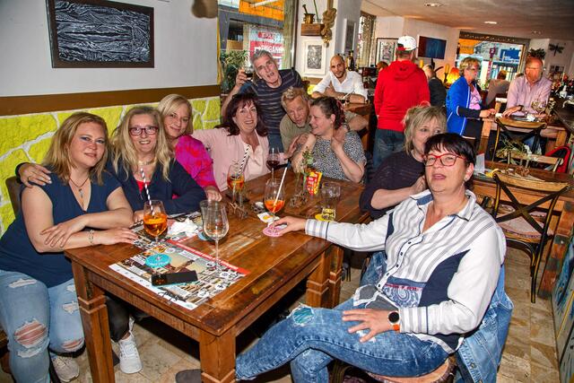 Damenrunde! | Foto: Roland Pössenbacher