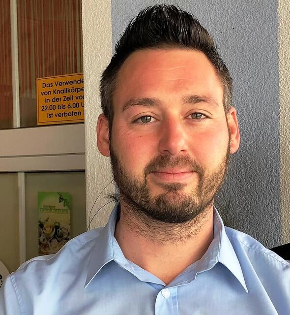 FPÖ-Spitzenkandidat Christoph Theiler will eine Bausteinaktion für mehr Barrierefreiheit starten. | Foto: FPÖ Pinkafeld