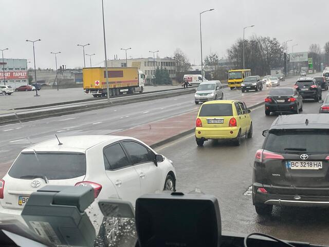 Auf den ukrainischen Straßen herrscht zeitweise ein Verkehrschaos. | Foto: BRS