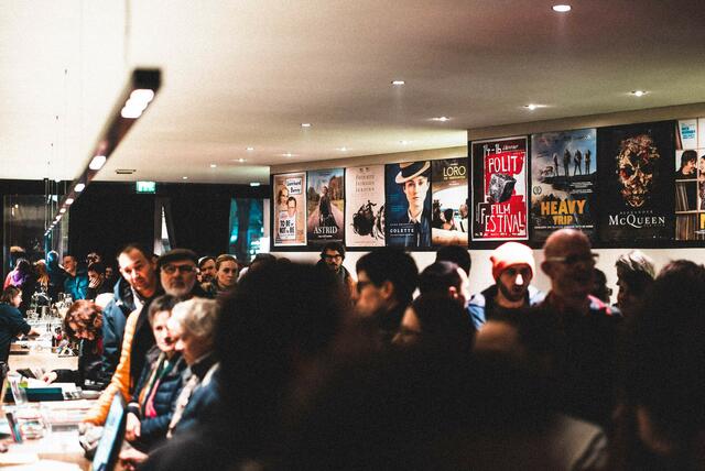 Die Filmtage machen mit "schwerer Kost" sowohl in der Kulturbackstube - Die Bäcker als auch im Leokino halt.  | Foto: Janick Entremont