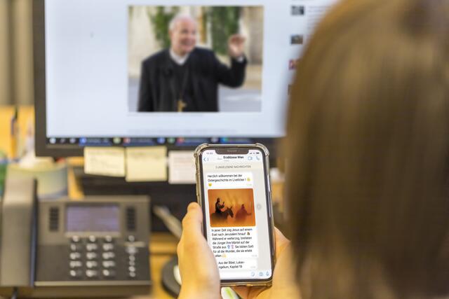Von Palmsonntag, 10. April, bis Ostermontag, 18. April 2022, erhalten Registrierte täglich die biblische Ostererzählung im Liveticker als Push-Nachricht auf ihr Smartphone – in kurzen Nachrichten mit Bildern und Videos. | Foto: Erzdiözese Wien/Stephan Schönlaub