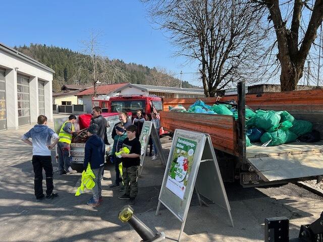 Es konnte sehr viel Müll gesammelt werden. | Foto: Gemeinde Lengau