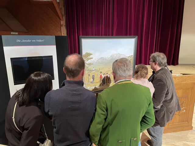 Künstler Julius Kupsa erstellte ein Kunstwerk speziell für diese Ausstellung. | Foto: Yannik Lintner