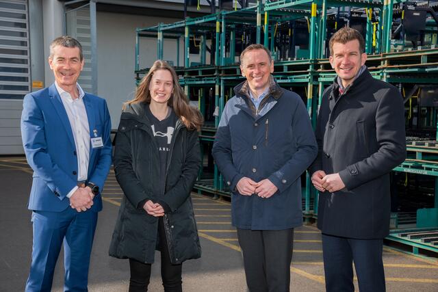 Andreas Zwerger, Geschäftsführer Innerio Heat Exchanger GmbH, Katharina Lechner, Lechner GesmbH, Wirtschaftslandesrat Jochen Danninger, Bürgermeister Christian Macho   | Foto: Gerald Tschank