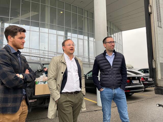 Die Vertreter des Round-Table 6 verabschieden mit Christian Gartner die Fahrer. | Foto: BRS