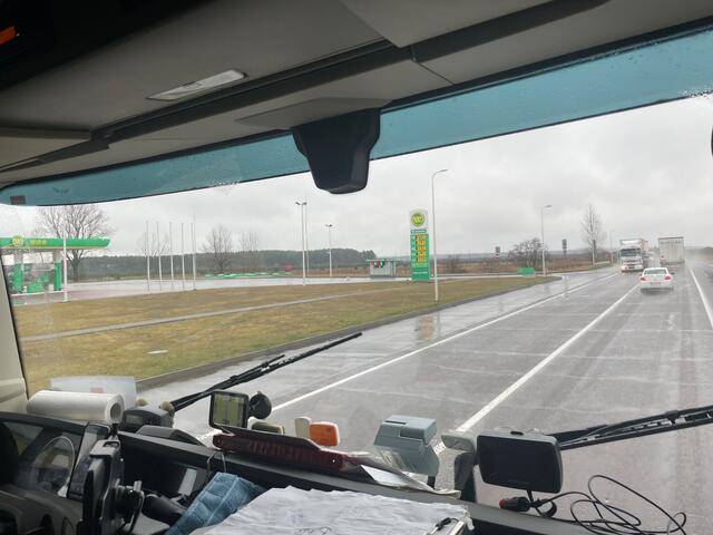 Der Blick aus dem Transportlaster in Richtung Lemberg. | Foto: BRS