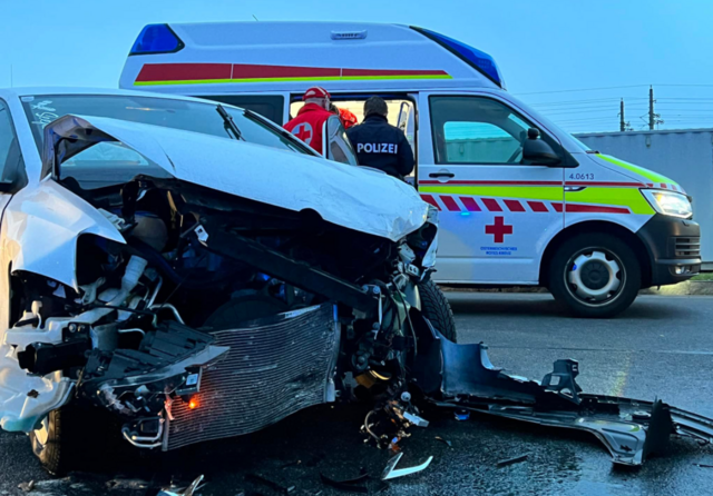 Zu einem Verkehrsunfall im Wirtschaftspark Ennsdorf wurde heute Dienstag, 5. April, in den Morgenstunden die Freiwillige Feuerwehr Ennsdorf gerufen. | Foto: FF Ennsdorf