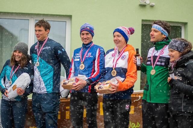 Ursula Fesselhofer (3. v. r.) kehrte erfolgreich aus der Babypause zurück. | Foto: KK