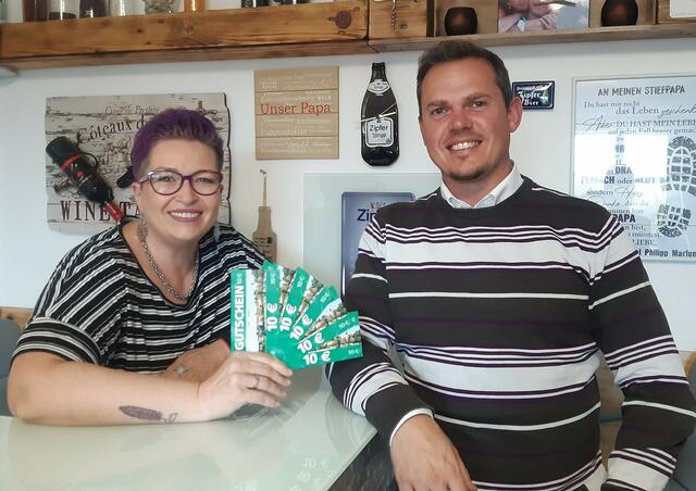 Auch heuer wird es die Kematner Gutscheinaktion geben (rechts FP-Fraktionsobmann Christian Deutinger). | Foto: FPÖ Kematen