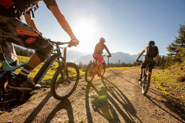 Radfahrer sollten Bedacht auf Wanderer und Fußgänger nehmen | Foto: Stadt Bludenz