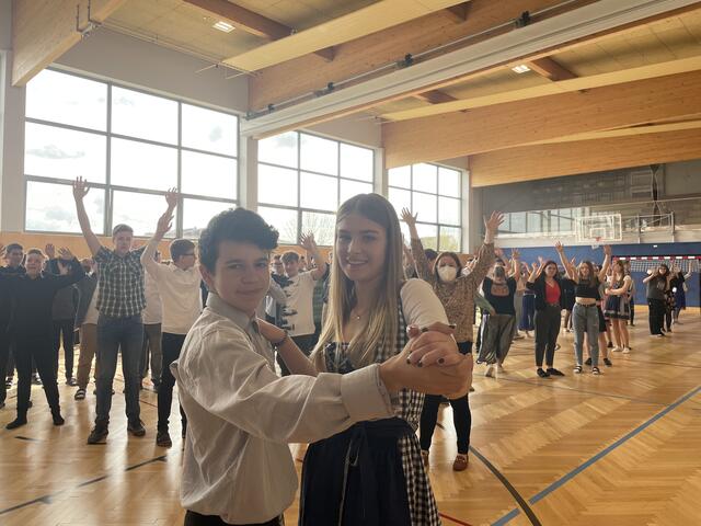 Alessandro Schroll und Jana Froschauer
