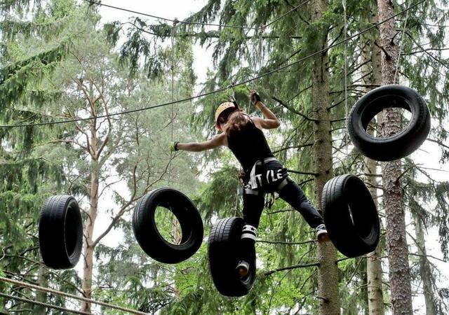 Die Besucher:innen des Kletterparks in St. Radegund wollen hoch hinaus. | Foto: Oberländer