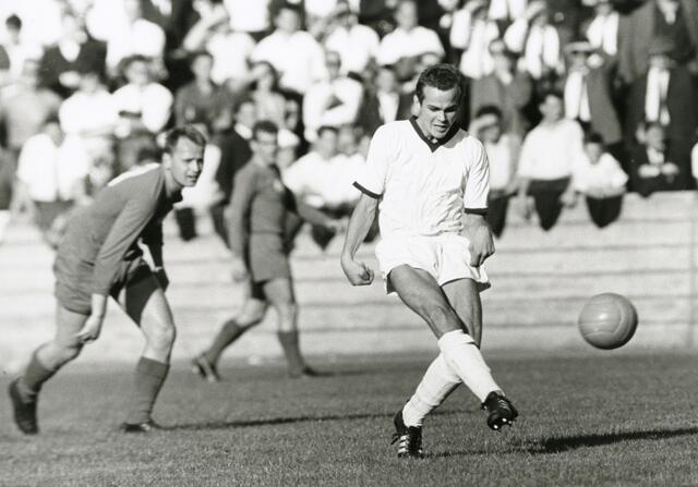 Weißes Ballett: Heli Wagner und Co. liefen in den 60ern ganz in Weiß auf. | Foto: Foto Fischer