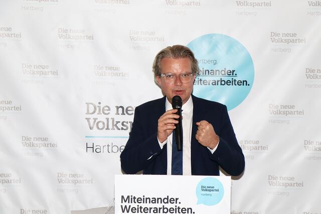 LR Christopher Drexler dankte für das Engagement. | Foto: Alfred Mayer