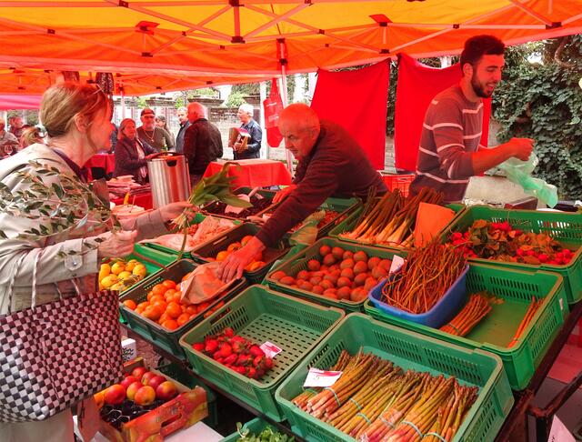 Aus der slowenischen Brda kommt Weinbauer "Bogdan" mit seinen zahlreichen Produkten.