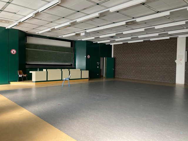Auch die großen Hörsäle können gemietet werden. Hier sollen künftig auch Publikumsevents stattfinden.  | Foto: West Space/MUSIC BOX Betriebs-GmbH