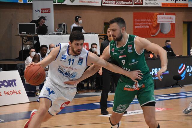 Ioannis Chatzinikolas und die Gunners holten einen souveränen Sieg gegen die Kapfenberg Bulls. | Foto: Michael Strini