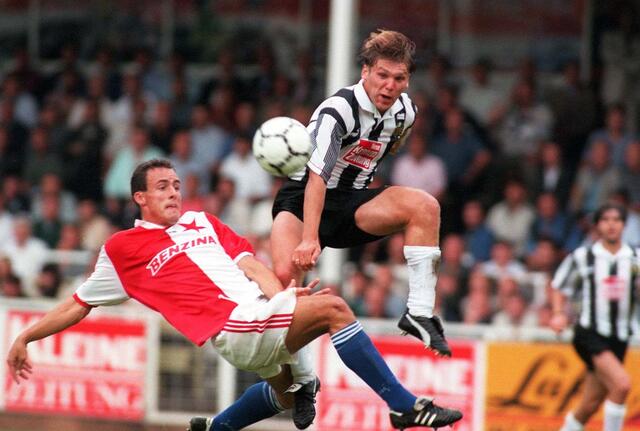 Jiri Lerch (Slavia Prag) und Arnold Wetl schenkten sich im Europacup nichts. | Foto: GEPA