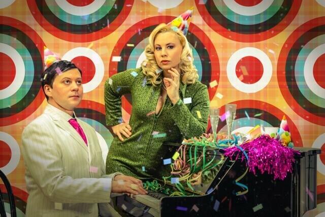 Katharina Straßer tritt als Cissy Kraner auf. | Foto: Rita Newman/Rabenhof