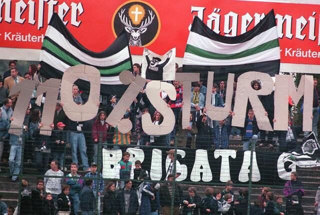 Sturm-Fans daheim, Oktober 1995 | Foto: GEPA