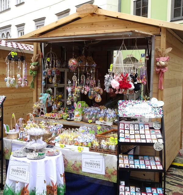 Alles in aufwendiger Handarbeit hergestellt wurden diese wunderschönen Osterartikel.